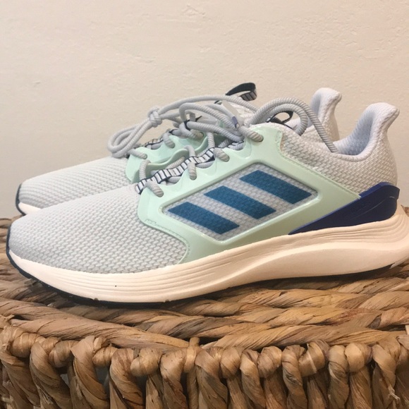 ADIDAS BRAND NEW sneakers with tag - Picture 1 of 6